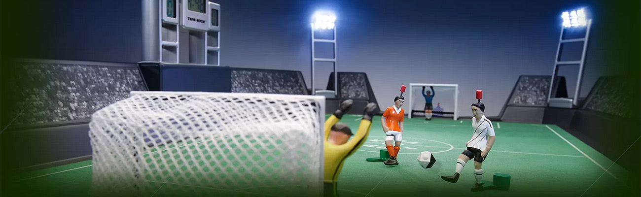 Tipp-Kick � Fussballspiel-Klassiker f�r spannende Duelle entdecken