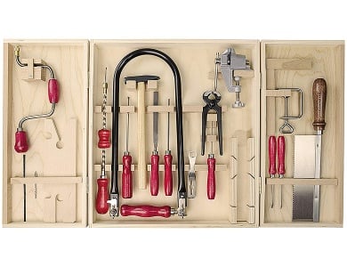 Laubsge- und Werkzeugschrank