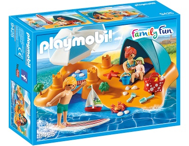 Familie am Strand 9425