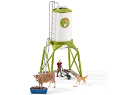 Futtersilo mit Tieren