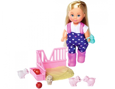 Puppe mit Latzhose und Babyschweine